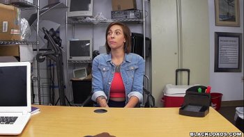 Фото как бабы мужиков трахают в жопу