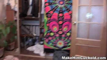 Затем слегка надрочила его в игровой форме