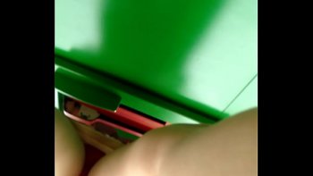 Одетые девушки в картинках