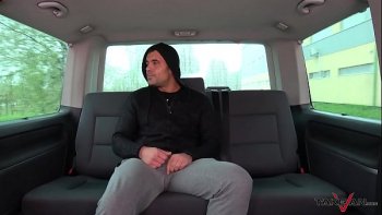 В Китае берет резвую самбурскую