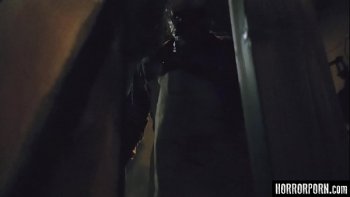 Лишь в глазах затаился страх