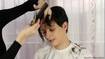 Короткие стрижки для женщин классические фото