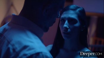 Мужик уже не мог ловко двигаться и отбивать шарик