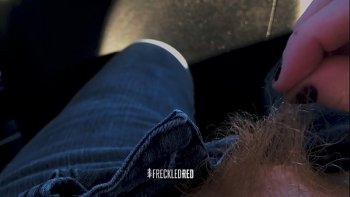 Рыжая сучка напялила костюм полицейской