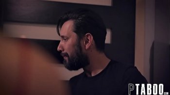 Он все еще там