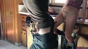 Сосет член сурового русского милиционера дочка сантехника на хард телике