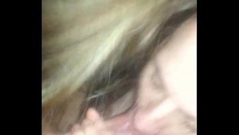 Сын лапает маму видео