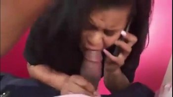 Ебут в зад снято на телефон