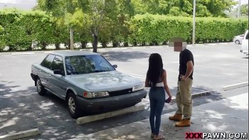 Порно видео девушка тестирует покупки из секс шопа